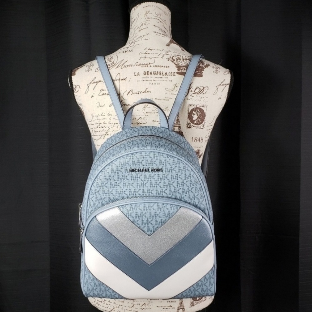 ⚠️LAST 1⚠️ Michael Kors Medium Abbey Backpack SET - Picture 5 of 8
